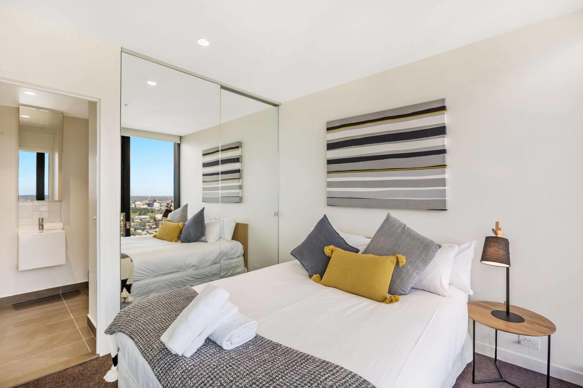 Serviced Apartments Melbourne - Platinum Esterno foto